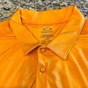 Men’s Large Oakley polo
